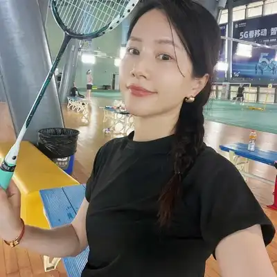 梁其宏